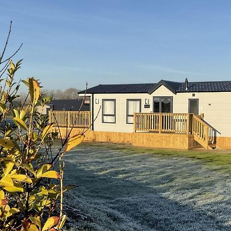 Deer View Lodge Close To بيكرينغ المظهر الخارجي الصورة